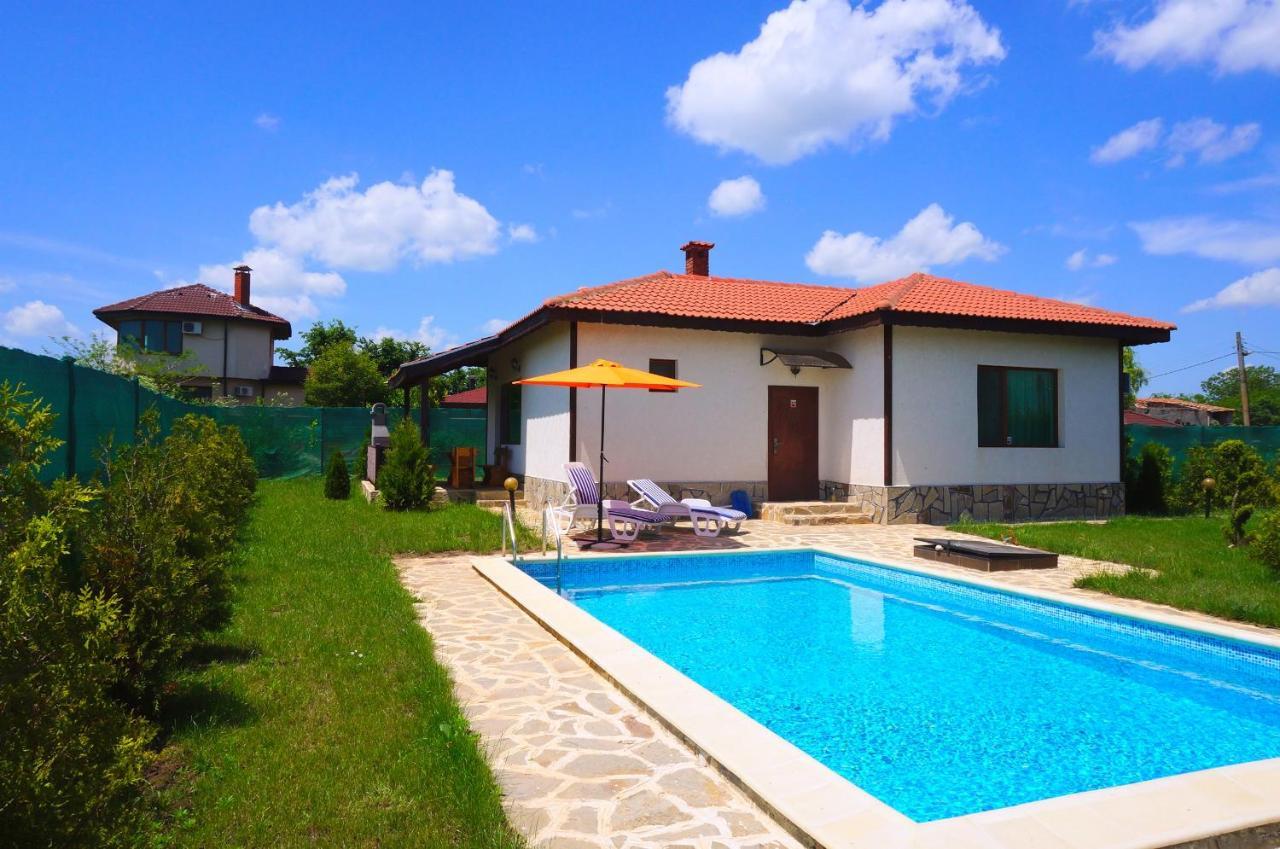 Вила Едем - Villa Edem - Beach Bolata Area บุลกาเรโว ภายนอก รูปภาพ