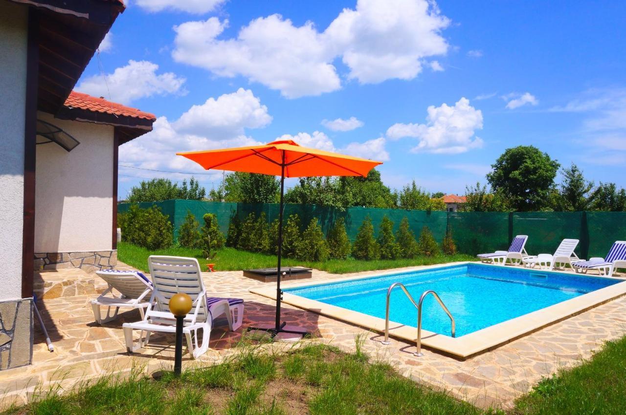 Вила Едем - Villa Edem - Beach Bolata Area บุลกาเรโว ภายนอก รูปภาพ
