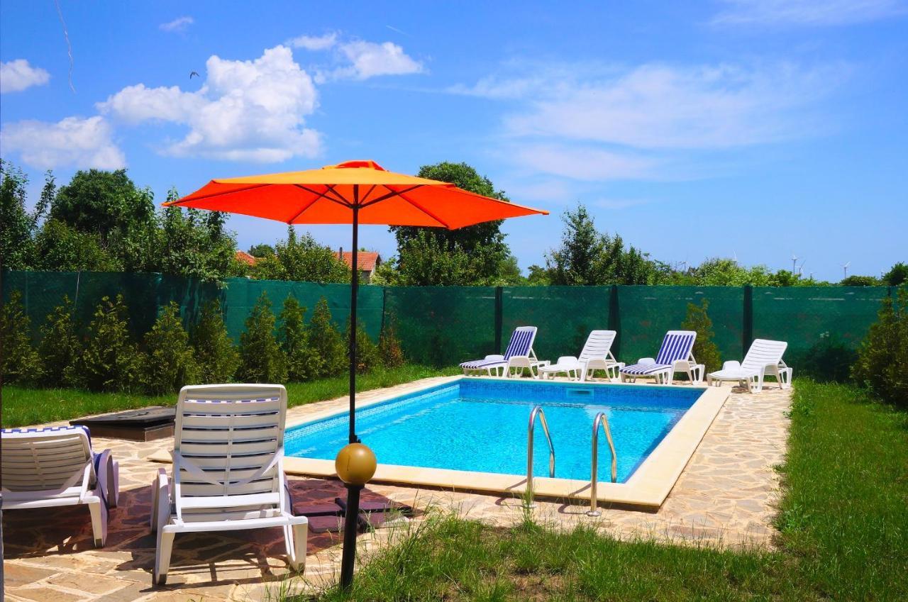 Вила Едем - Villa Edem - Beach Bolata Area บุลกาเรโว ภายนอก รูปภาพ