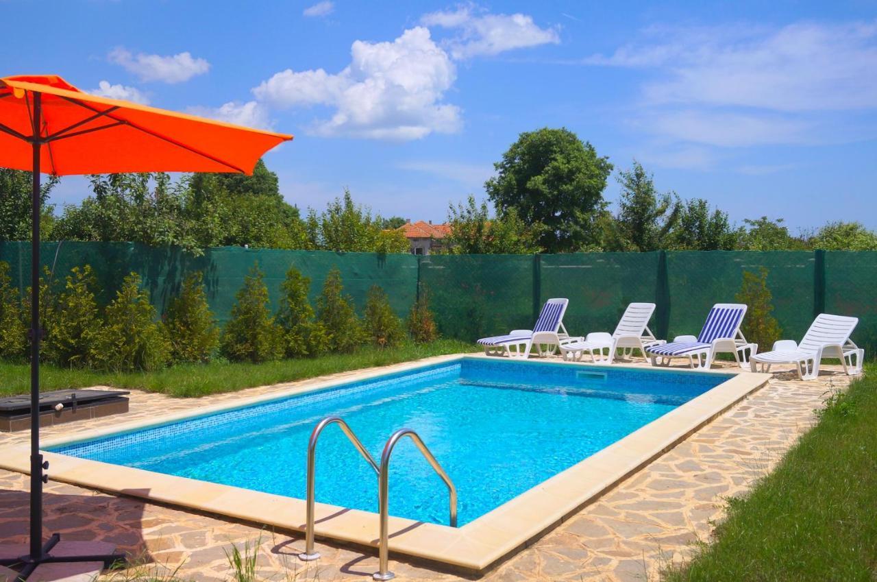 Вила Едем - Villa Edem - Beach Bolata Area บุลกาเรโว ภายนอก รูปภาพ