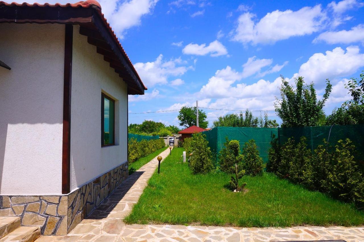Вила Едем - Villa Edem - Beach Bolata Area บุลกาเรโว ภายนอก รูปภาพ