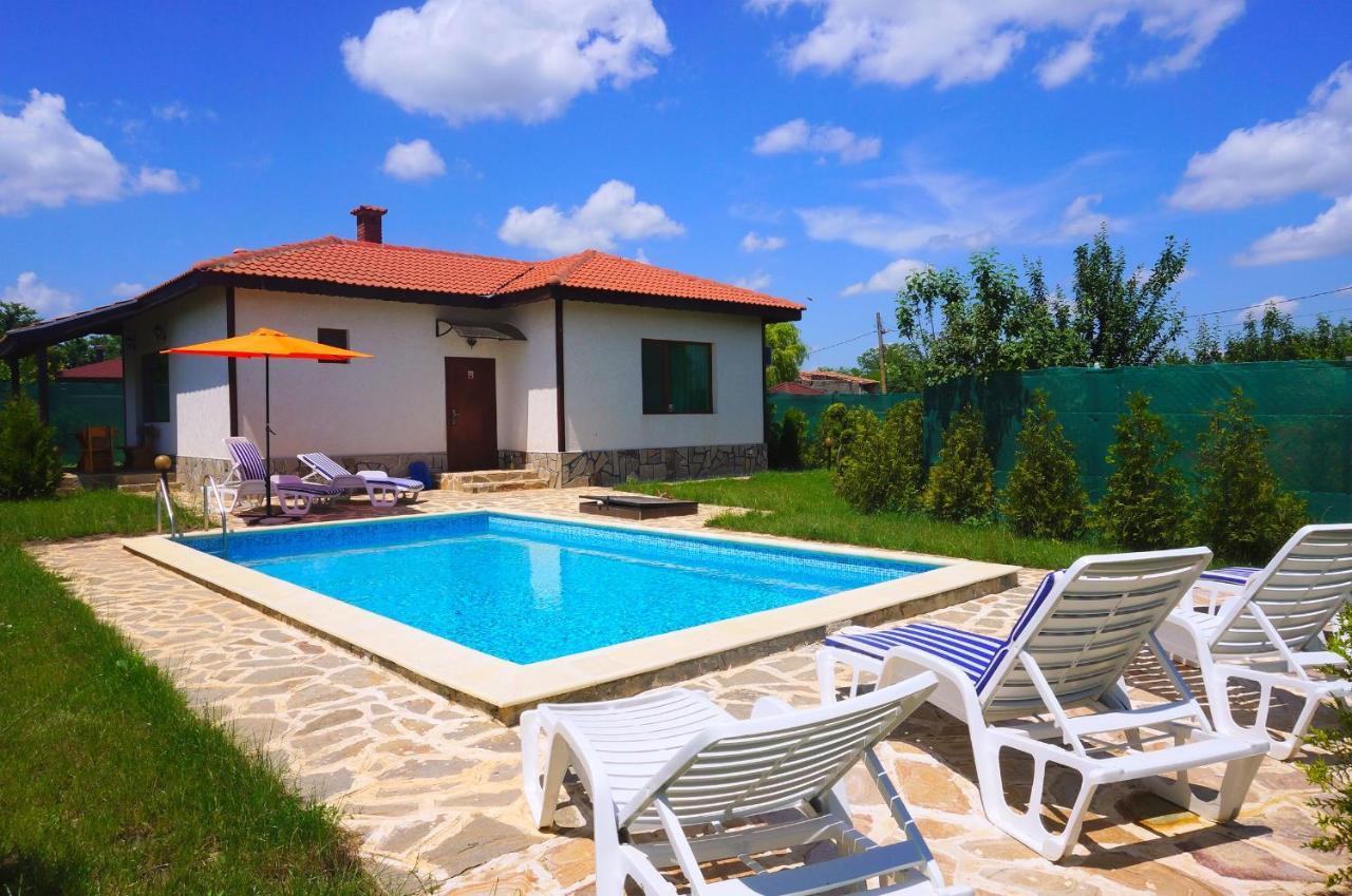 Вила Едем - Villa Edem - Beach Bolata Area บุลกาเรโว ภายนอก รูปภาพ