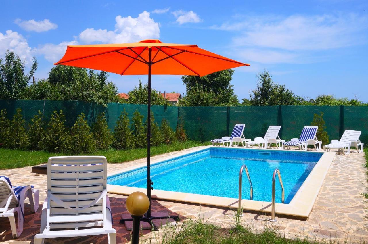 Вила Едем - Villa Edem - Beach Bolata Area บุลกาเรโว ภายนอก รูปภาพ