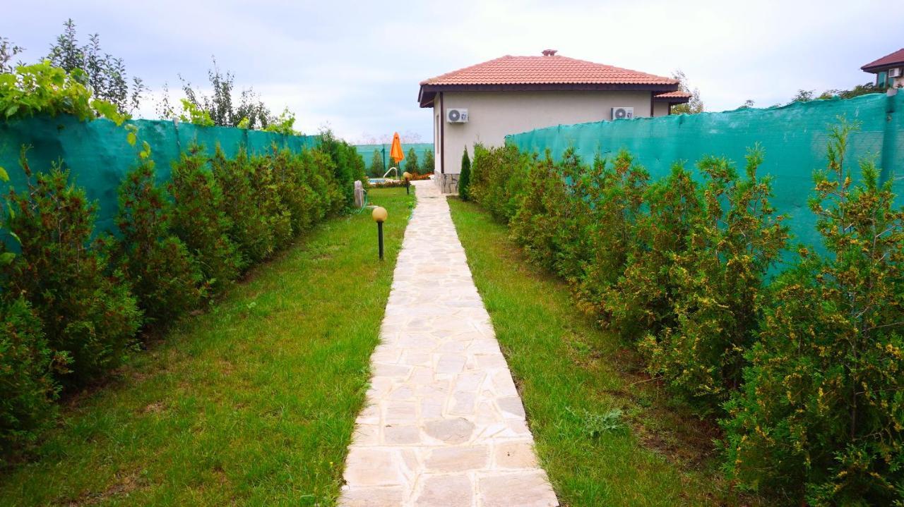 Вила Едем - Villa Edem - Beach Bolata Area บุลกาเรโว ภายนอก รูปภาพ